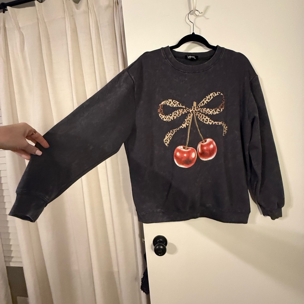 BNWOT Vinyl Icon leopard and cherry grey sweatshirt size Large!